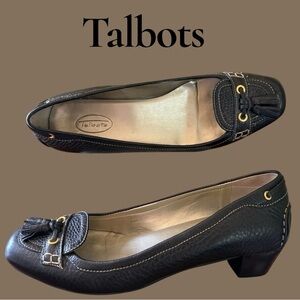 Talbots Classic Black Leather Loafers. Tassel & Gold Detail. Size 9.5B  EUC!